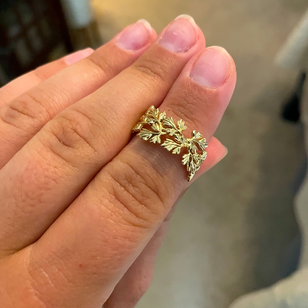 Francesca’s Leaf Ring